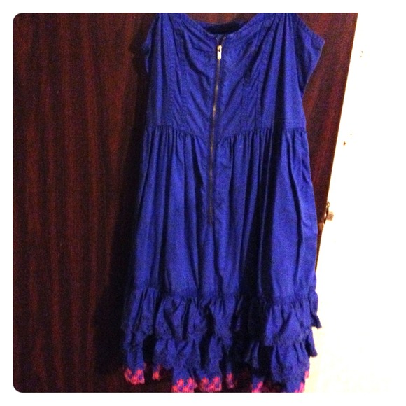 Very adorable! Nwot! Never worn! I can't fit it:(