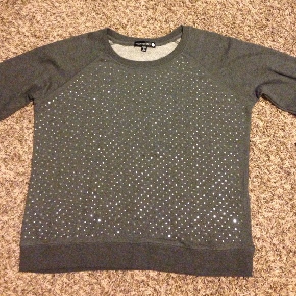 Top - Picture 2 of 4