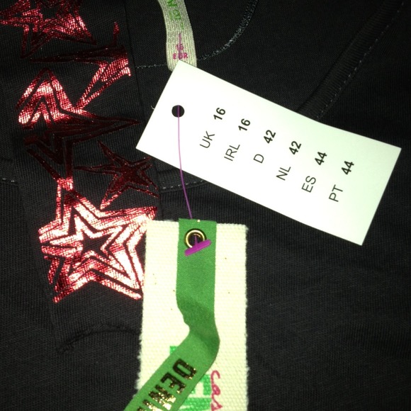 Red Sequence sleeves, Black T shirt. - Picture 2 of 3