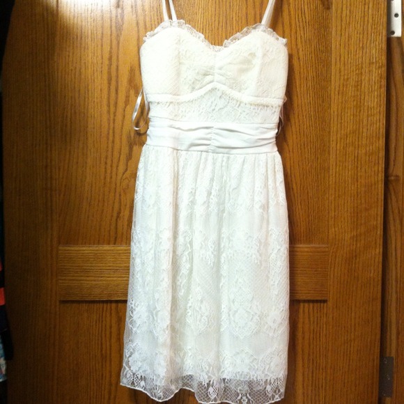 white lace dress