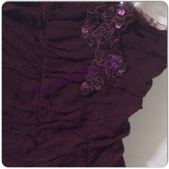 ⚡️Pretty Embellished Tank - Picture 2 of 2