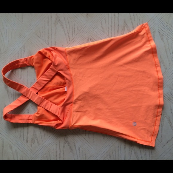 Lululemon Track and Train tank - Picture 4 of 4