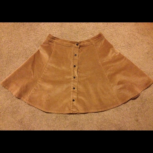 Brandy Melville Tan skirt