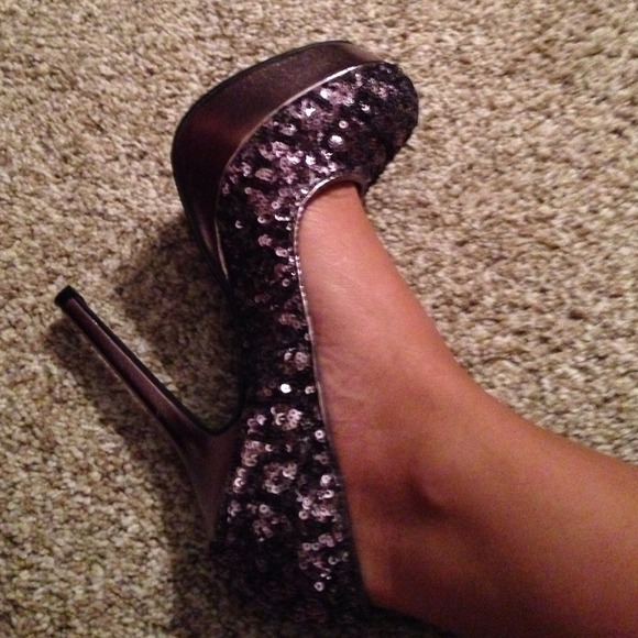 Heels🎀 - Picture 2 of 4