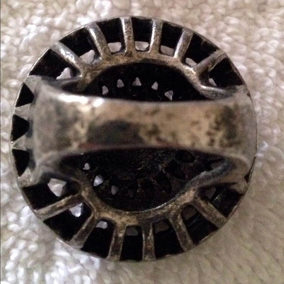 SILVER RING WITH STONES - Picture 3 of 3