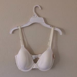 White Victoria's Secret 32D Bra