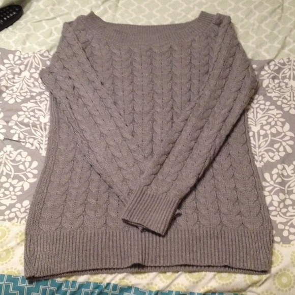 Grey knit sweater❄️