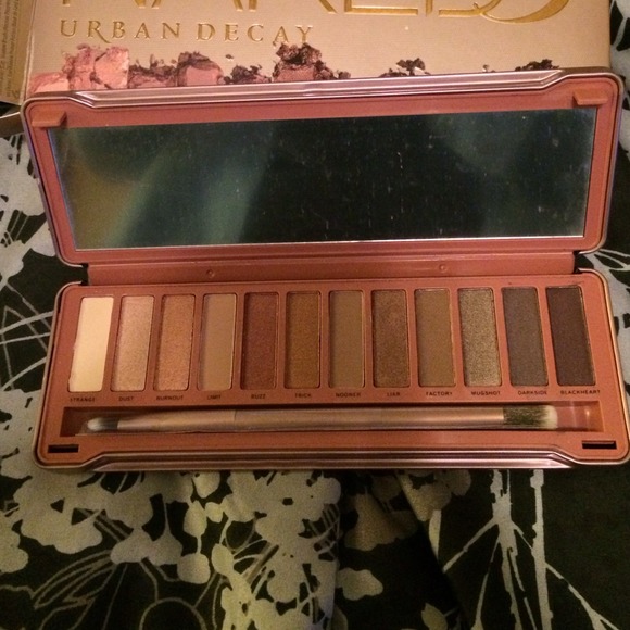 Naked 3 Palette