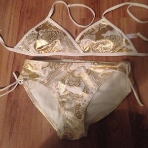 Old navy size youth large fits adult small