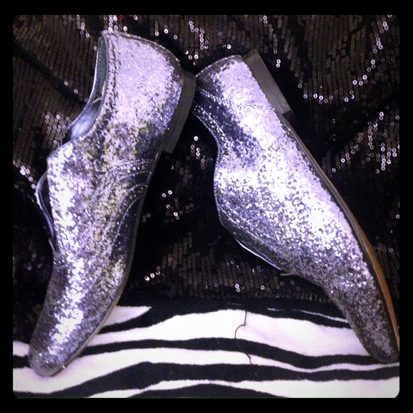 Pewter Glitter Oxfords - Picture 1 of 3