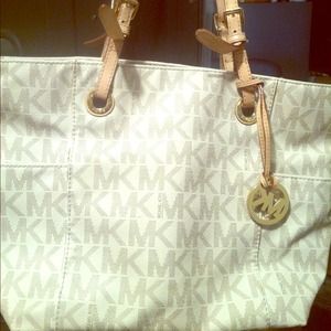Mk purse