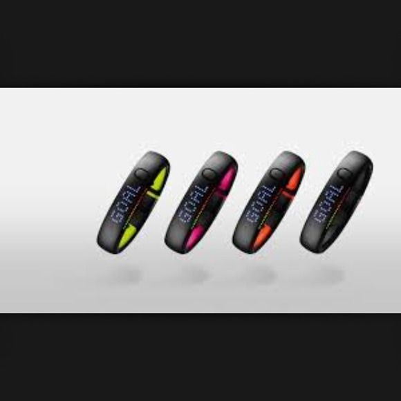 ❌SOLD❌ Nike Fuel Band SE - Picture 2 of 4