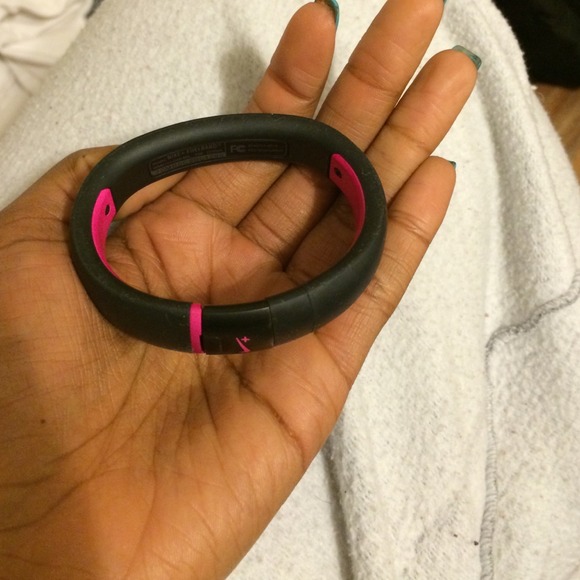 ❌SOLD❌ Nike Fuel Band SE - Picture 3 of 4