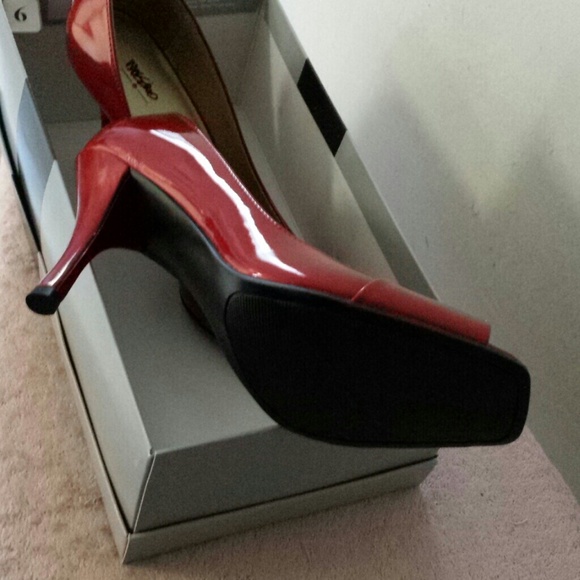 Daryn's - Picture 4 of 4