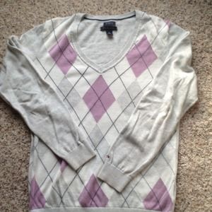 💞Sold in bundle 💕Tommy Hilfiger argyle sweater
