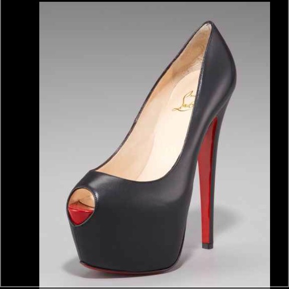 🚫🚫🚫SOLD✋🚫🚫🚫Auth Christian Louboutin Highness