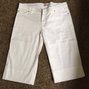 White, knee length Capri