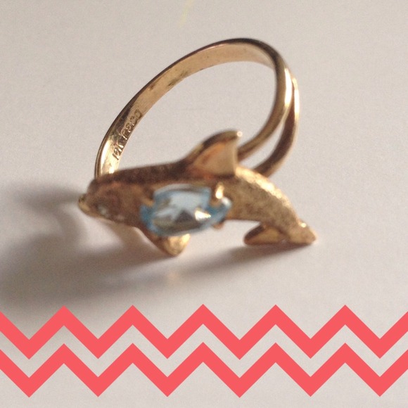 VINTAGE 10K gold dolphin ring