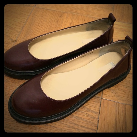 UO Vintage Flats