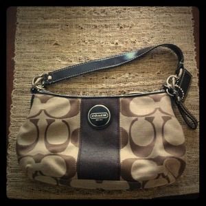 Brown Coach purse!!
