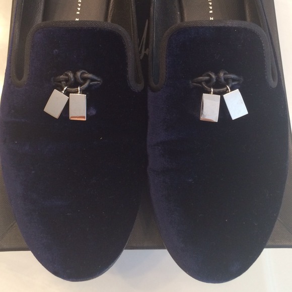 🚫SOLD🚫 Giuseppe Zanotti flats - Picture 4 of 4