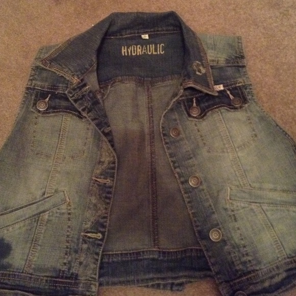 Light wash, jean vest