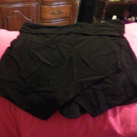 Black shorts, worn once. - Picture 2 of 4