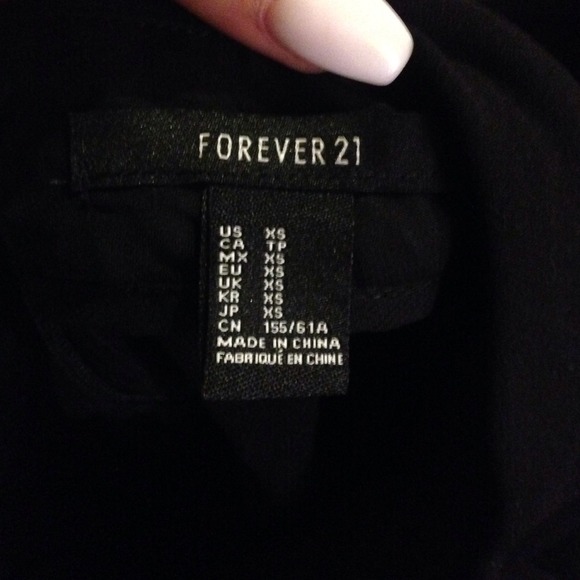 Black shorts, worn once. - Picture 4 of 4