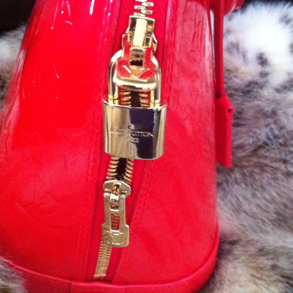 **SOLD*** Authentic Louis Vuitton Alma PM Vernis - Picture 3 of 4