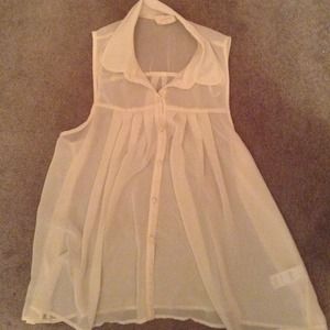 Sheer Peter Pan collared shirt with buttons