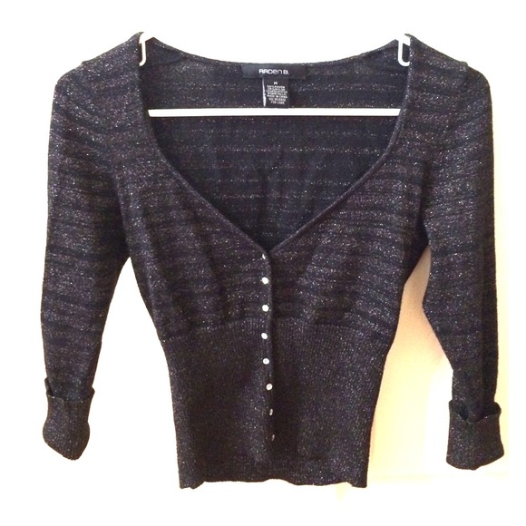 Arden B. top