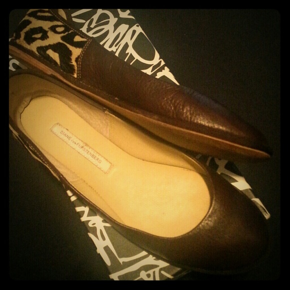 (SOLD)Diane von Furstenberg ballet flats