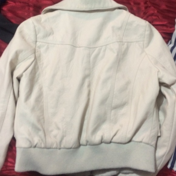 Beautiful off white leatherjacket - Picture 2 of 2