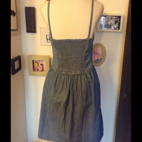 Spring dress - Picture 2 of 2