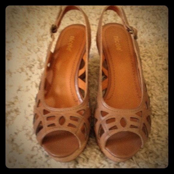 Nicole Sling back Wedges