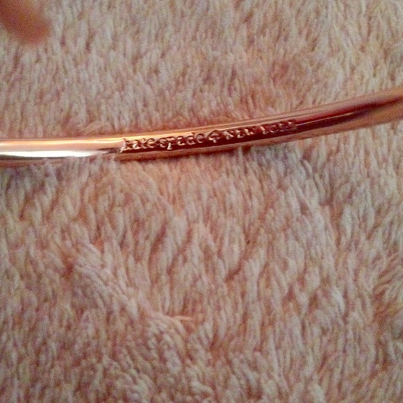 MAKE ME BLUSH IDIOM HINGE BANGEL