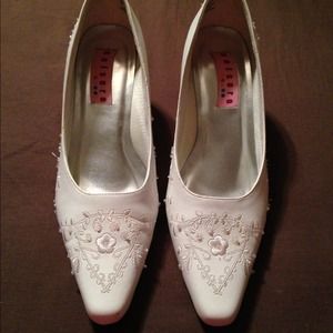 White Heels with Iridescent White Flowers