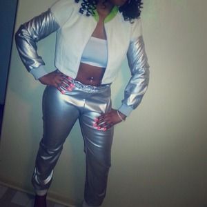 2 piece metallic jogger set 👽💣💩