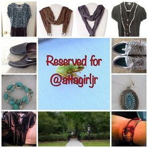 RESERVED for @attagirljr