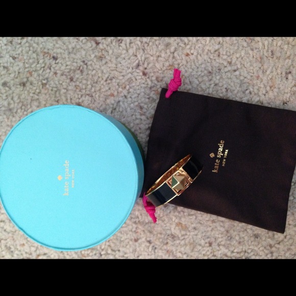 🎉HOST PICK🎉NWOT Kate Spade locked in bangle - Picture 2 of 3