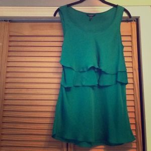 Green Daisy Fuentes top