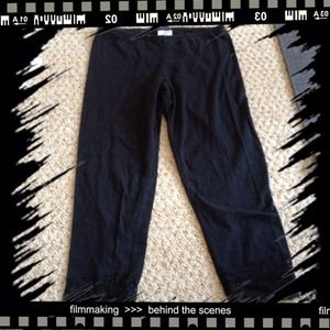 Black capri leggings with lace trim