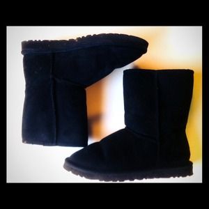 UGG Short Black Boots Size 9