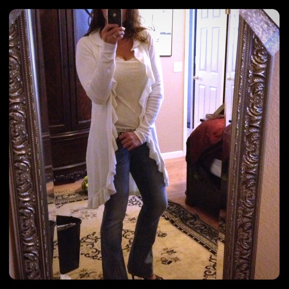 Off white Cardigan sweater with ruffle edge