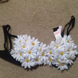 32B VICTORIA SECRET PINK DAISY BRA
