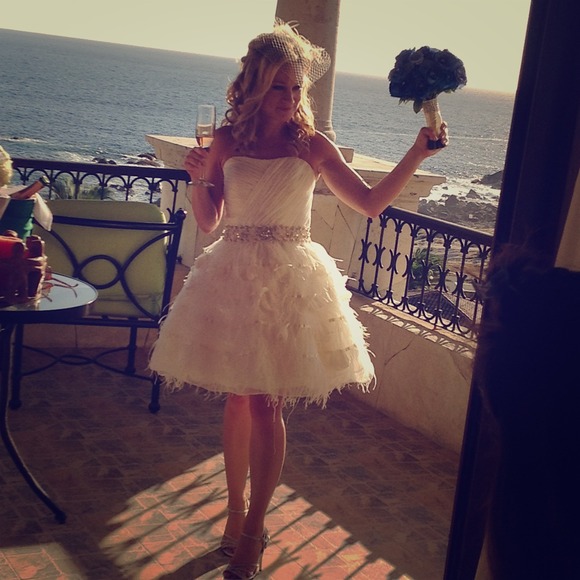 👰🎩 Short Wedding Dress