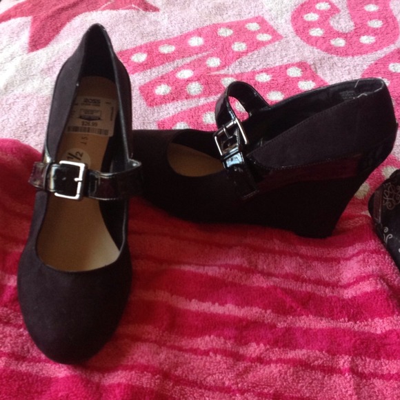 Nine West wedge Mary Janes