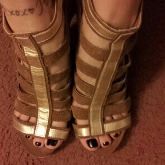 ** PRICE DROP!!** Gold/Suede Gladiator Heels ^~^ - Picture 2 of 4