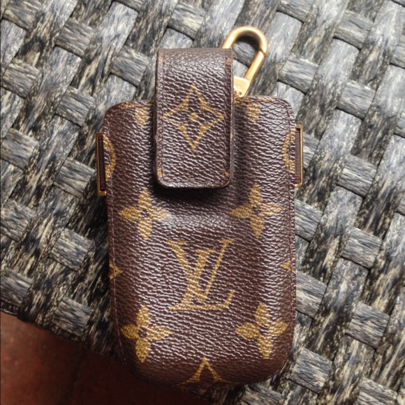 🎉SOLD🎉 Authentic Louis Vuitton case