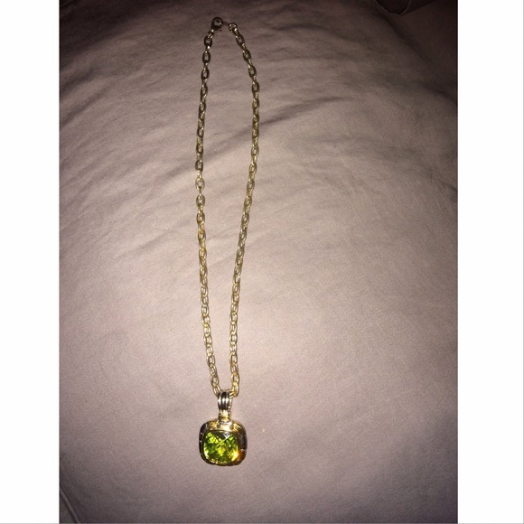 🎀HOLD🎀  16" Silver Chain with Green Stone.